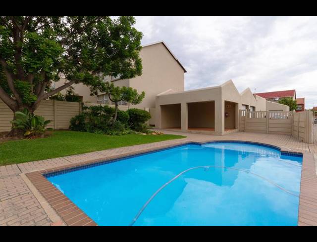 2 BEDROOM TOWNHOUSE FOR SALE IN VORNA VALLEY